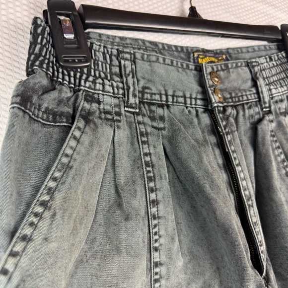 Vintage Maneuvers Jean Shorts - Picture 3 of 8